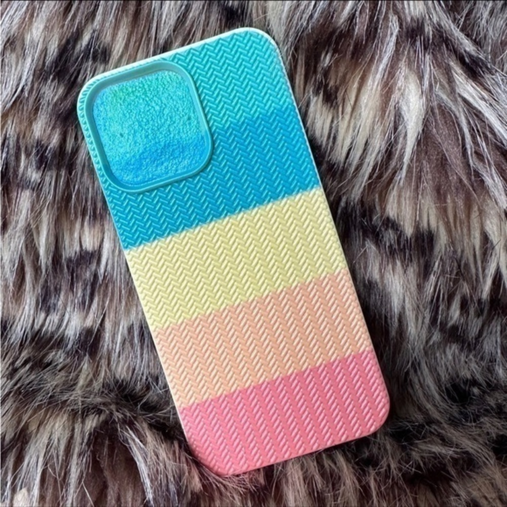 Iphone 14 Pro Max abstract print phone case NWT